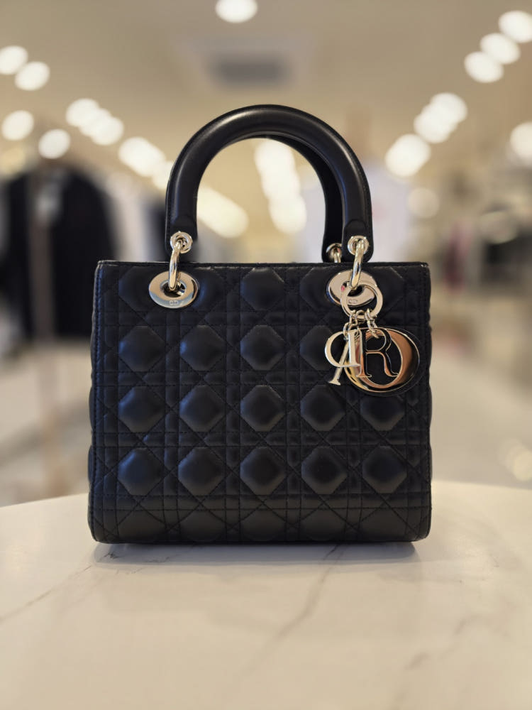 레이디백 미듐 블랙 금장