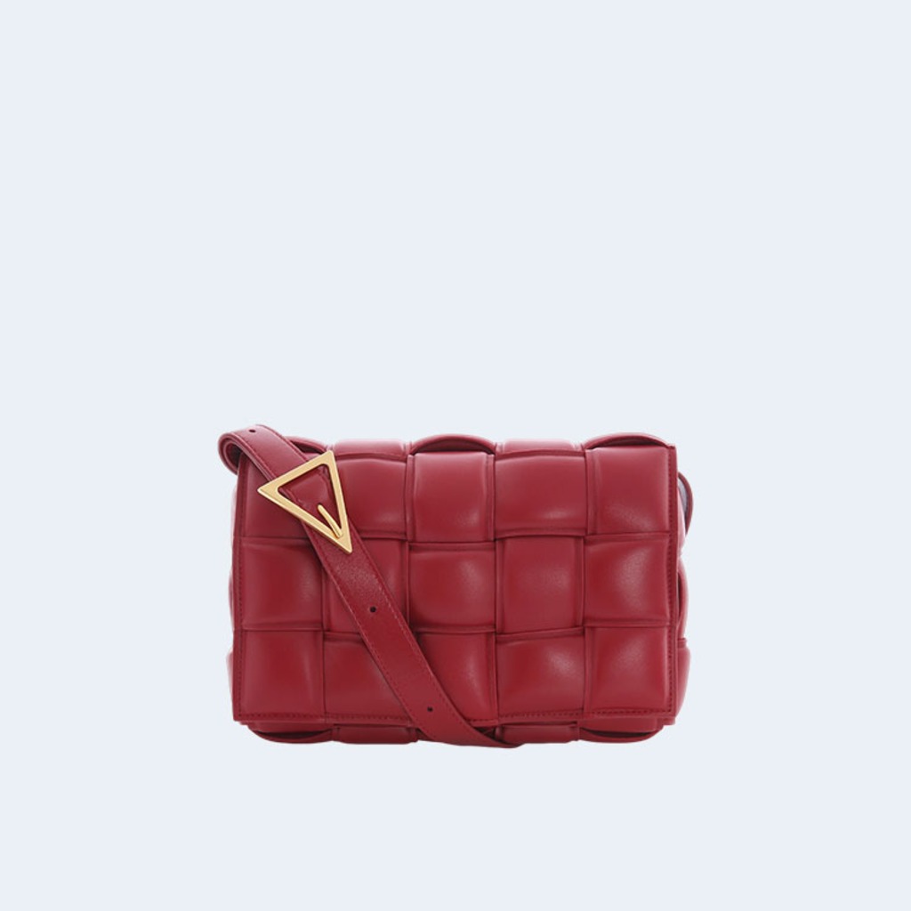 패디드 다크레드 카세트백