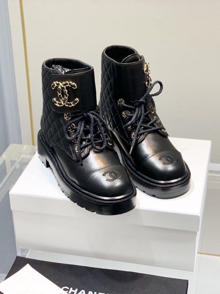 레이스업 샤이니 카프스킨 & 블랙