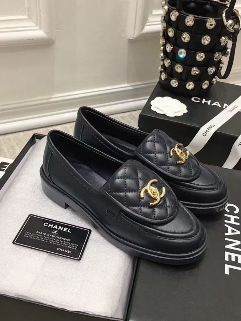 로퍼 램스킨 & 골드 메탈 블랙