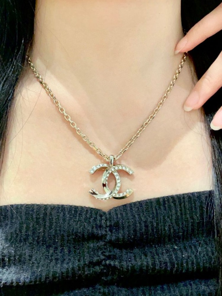 빈티지 문자 목걸이