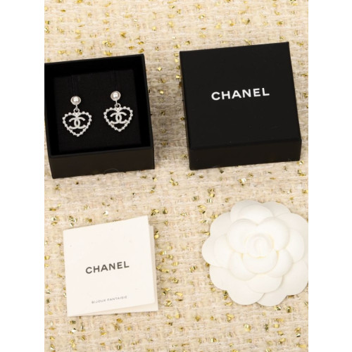 CC 로고 크리스탈 하트 드롭 이어링