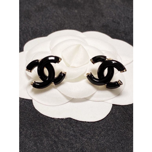 블랙 로고 귀걸이