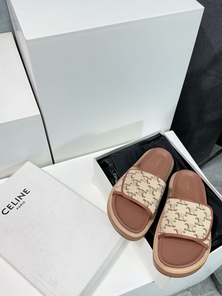 트리오페 시그니처 슬라이드