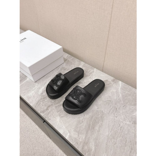 트리옹프 블랙 비즈 로고 슬라이드