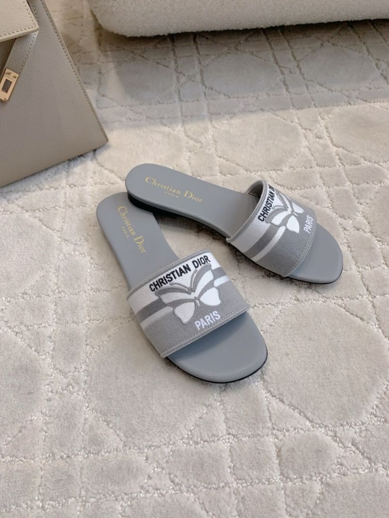 디웨이 버터플라이 자수 슬라이드