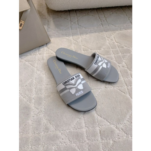 디웨이 버터플라이 자수 슬라이드