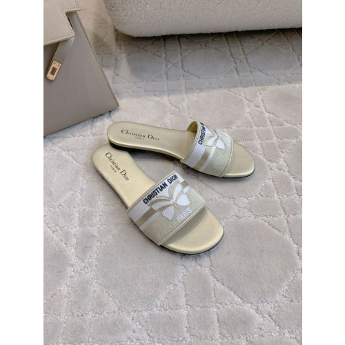 디웨이 버터플라이 자수 슬라이드