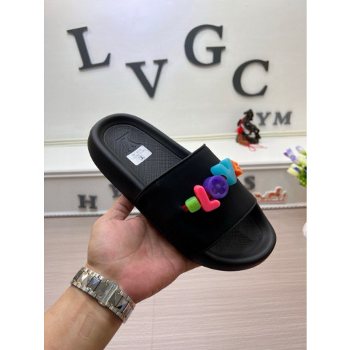 LOVE 비즈 장식 블랙 슬리퍼