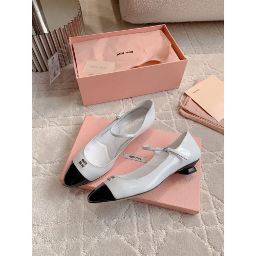 리본 장식 키튼 플랫 슈즈