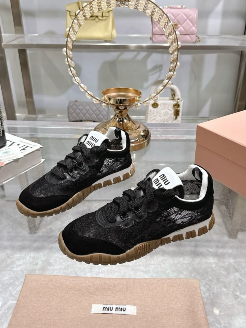 아카이브 무드 빅솔 스니커즈