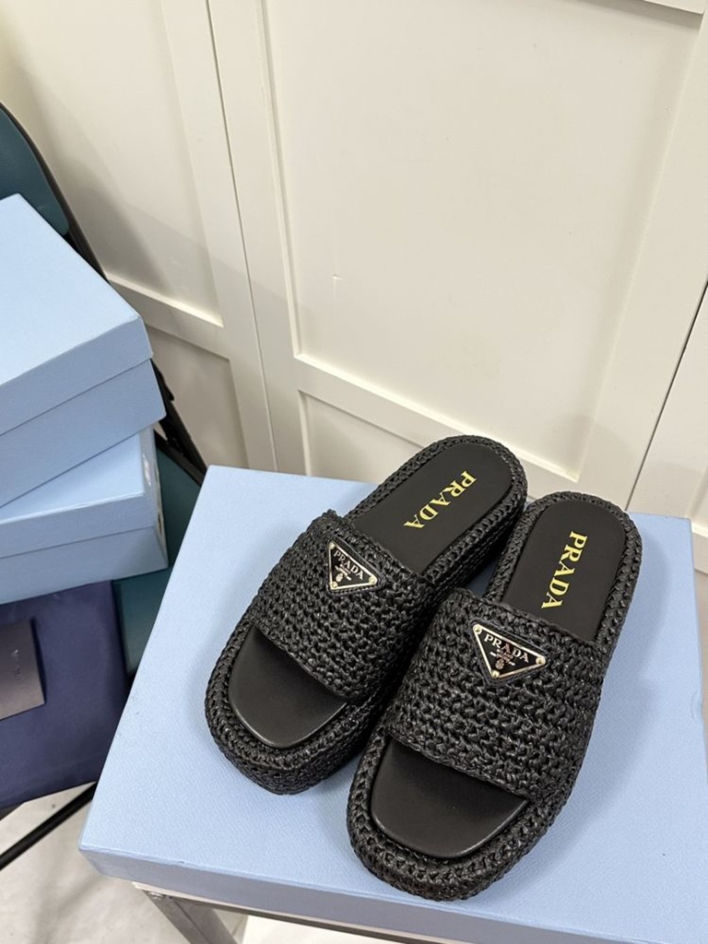 크로셰 플랫폼 슬라이드 블랙