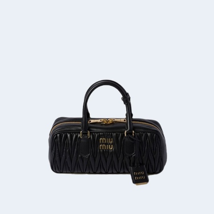 미디엄 아르카디 마테라쎄 나파 가죽백 블랙