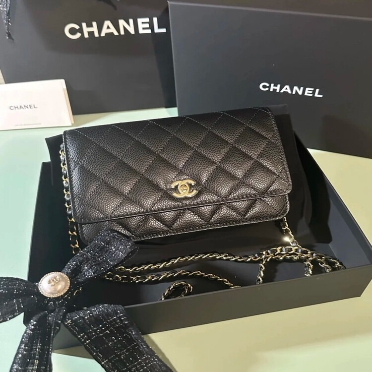 클래식 캐비어 WOC 체인 지갑 금장